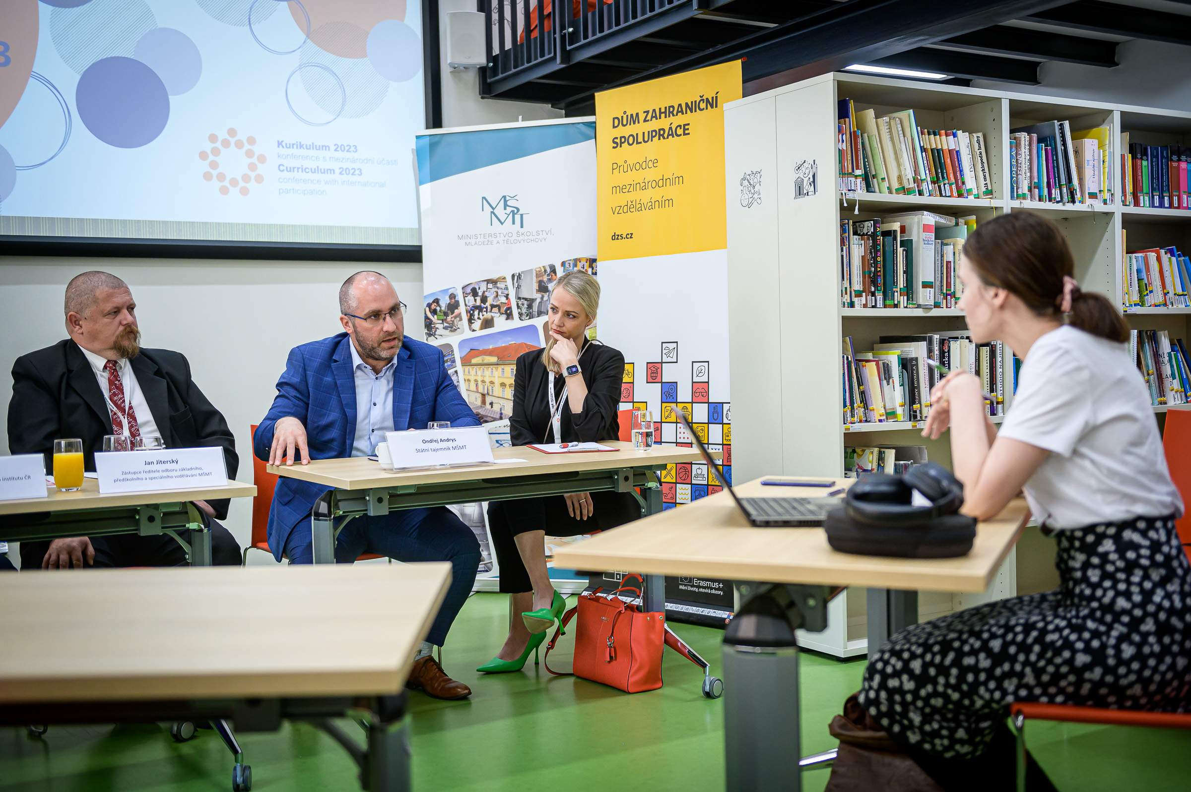 Konferenci zahájil státní tajemník v Ministerstvu školství, mládeže a tělovýchovy Ondřej Andrys. Foto: Petr Zewlakk Vrabec