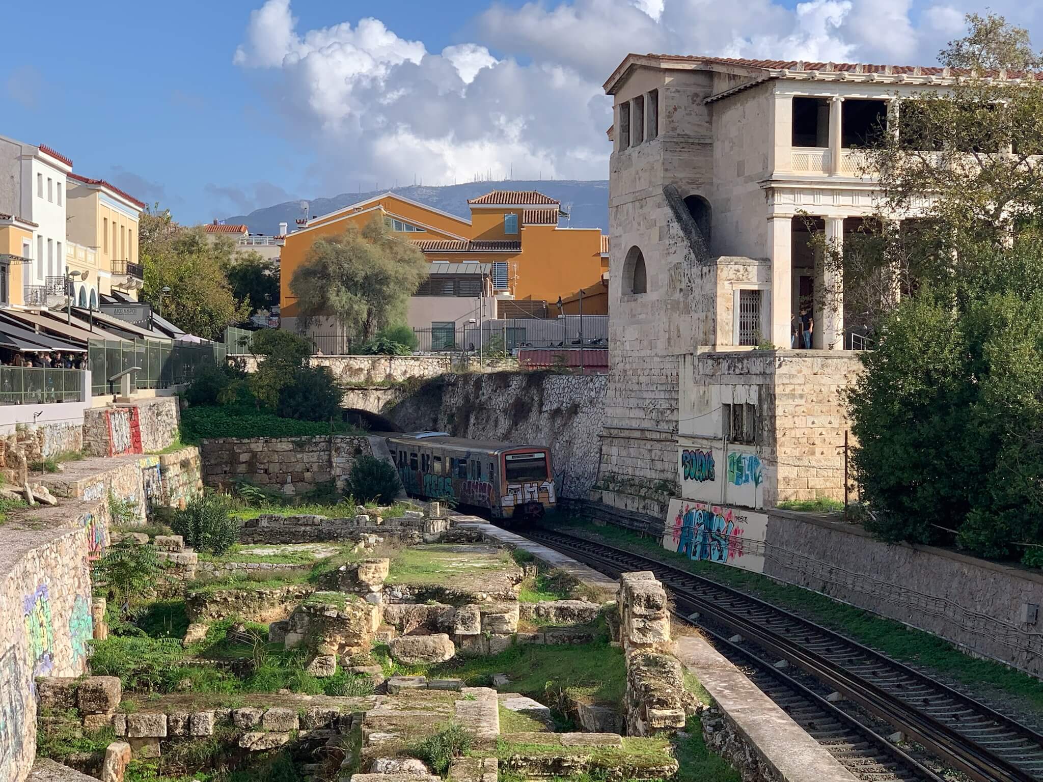 Athénské metro na ruinách