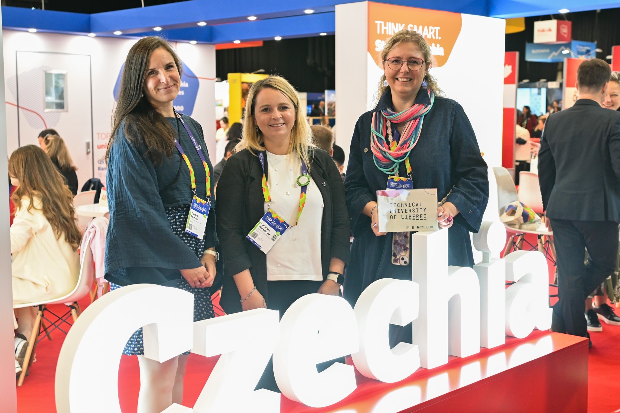 Stánek Study in Czechia a zástupkyně českých vysokých škol na EAIE 2026. Foto: DZS
