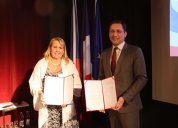 Za českou stranu podepsala memorandum náměstkyně ministra školství pro řízení sekce vysokého školství, vědy a výzkumu Radka Wildová, za francouzskou velvyslanec Francie v ČR Alexis Dutertre. 