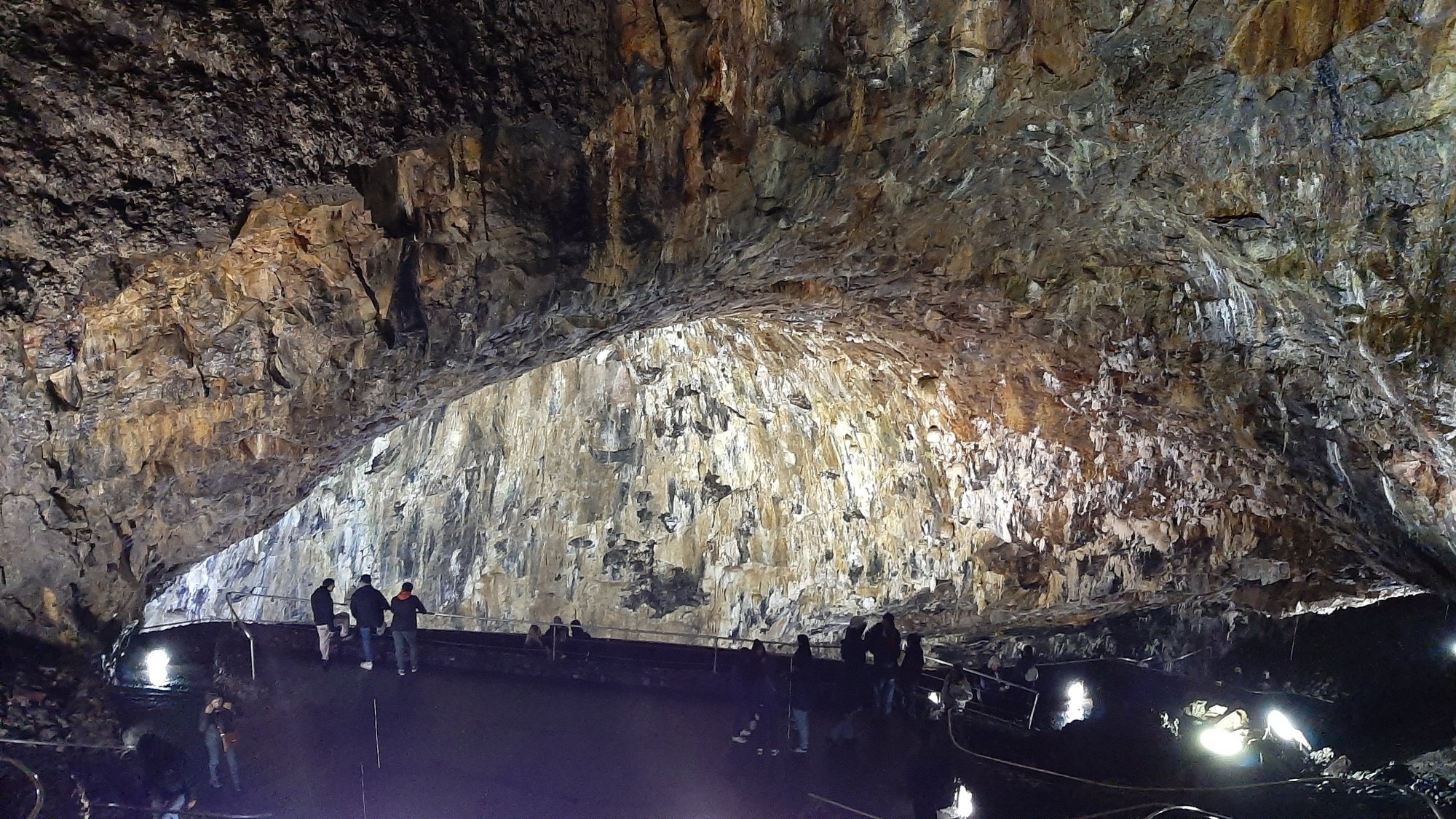 Výlet do jeskyně. Foto:DZS
