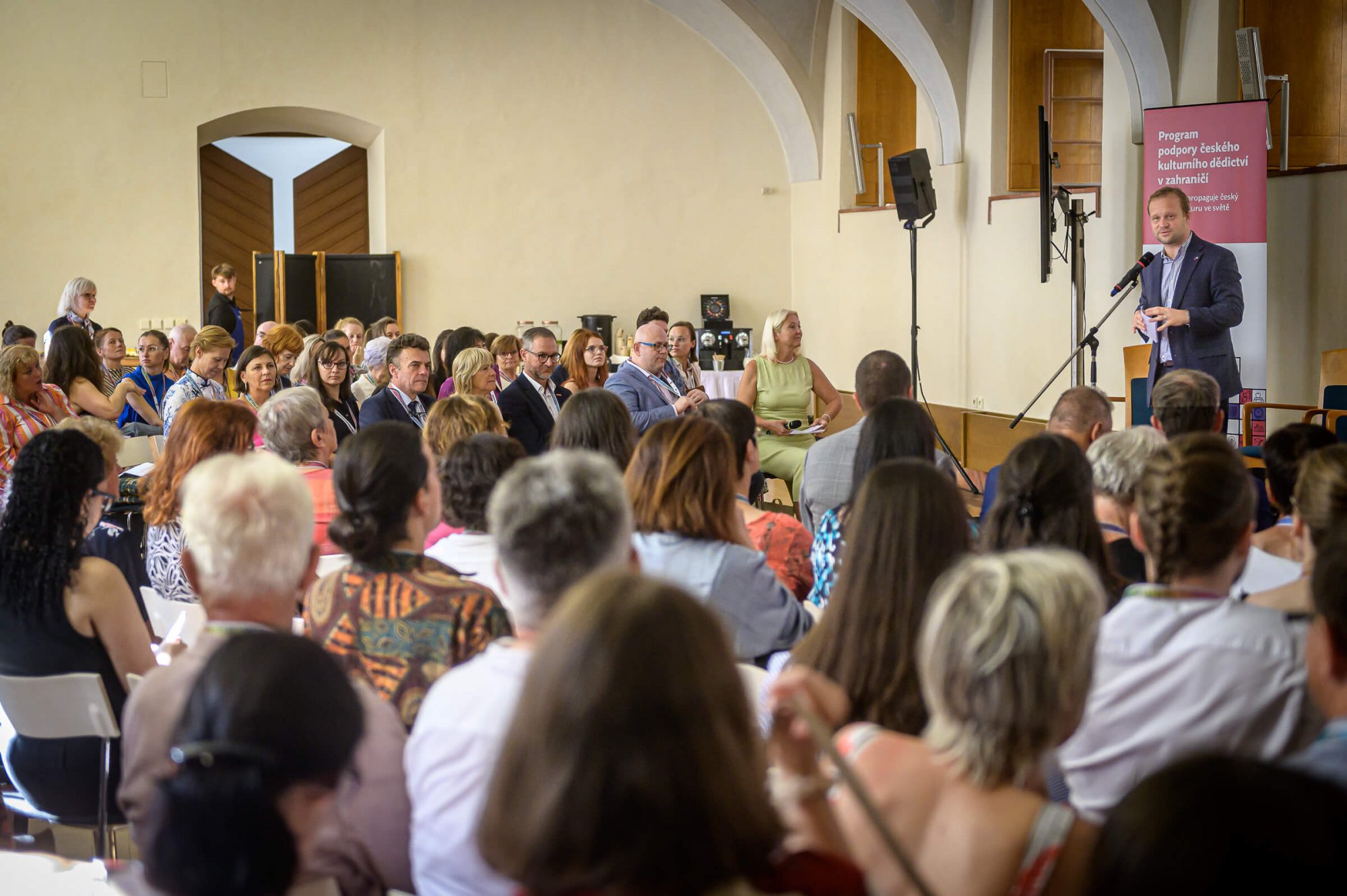 28. srpna 2024 proběhlo již tradiční letní setkání, které v rámci Programu podpory českého kulturního dědictví v zahraničí pořádá Dům zahraniční spolupráce.