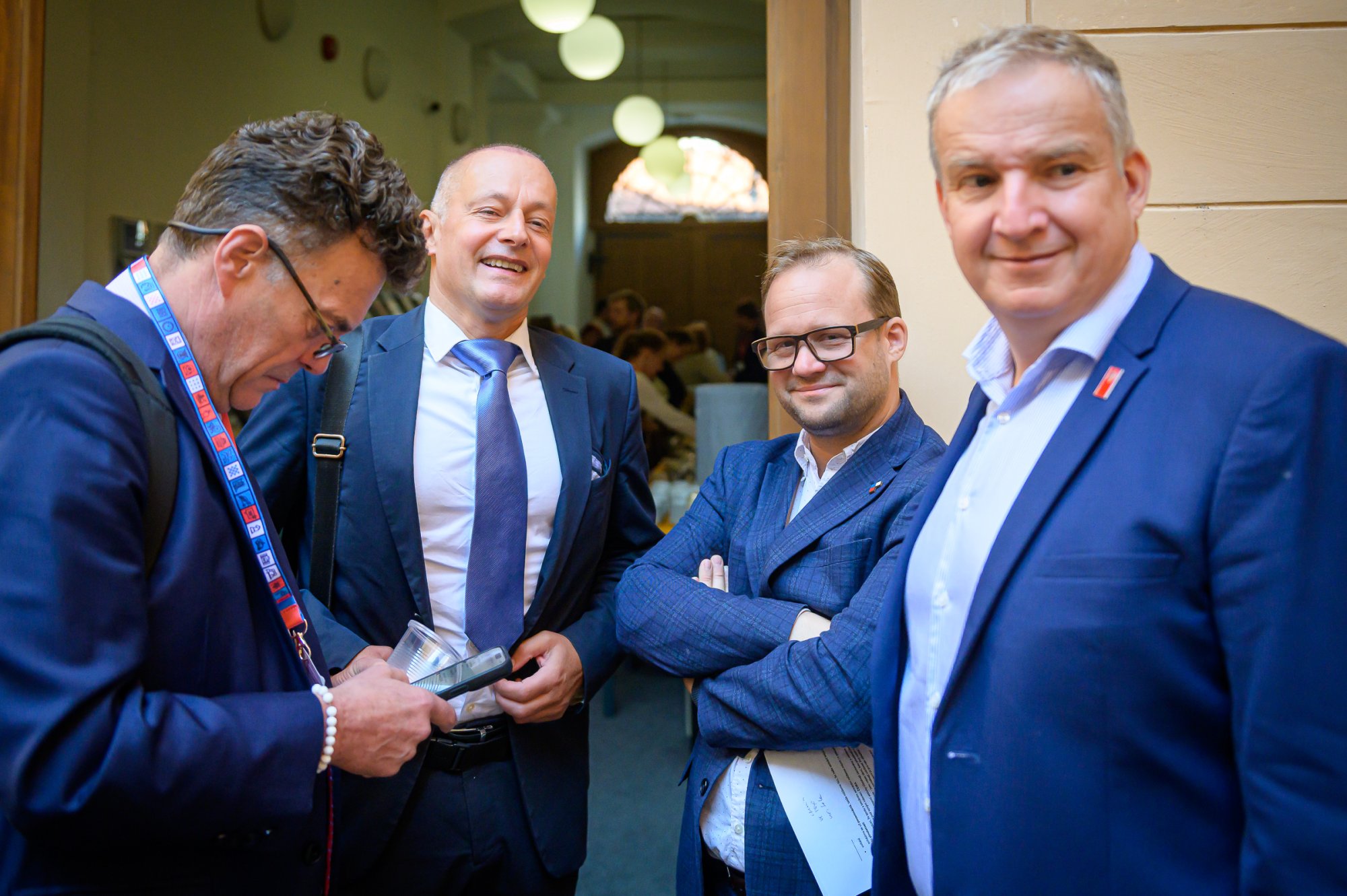 Vyslaní učitelé u krajanských komunit a lektoři českého jazyka se 27. 8. 2026 sešli v Domě zahraniční spolupráce již poosmnácté. 