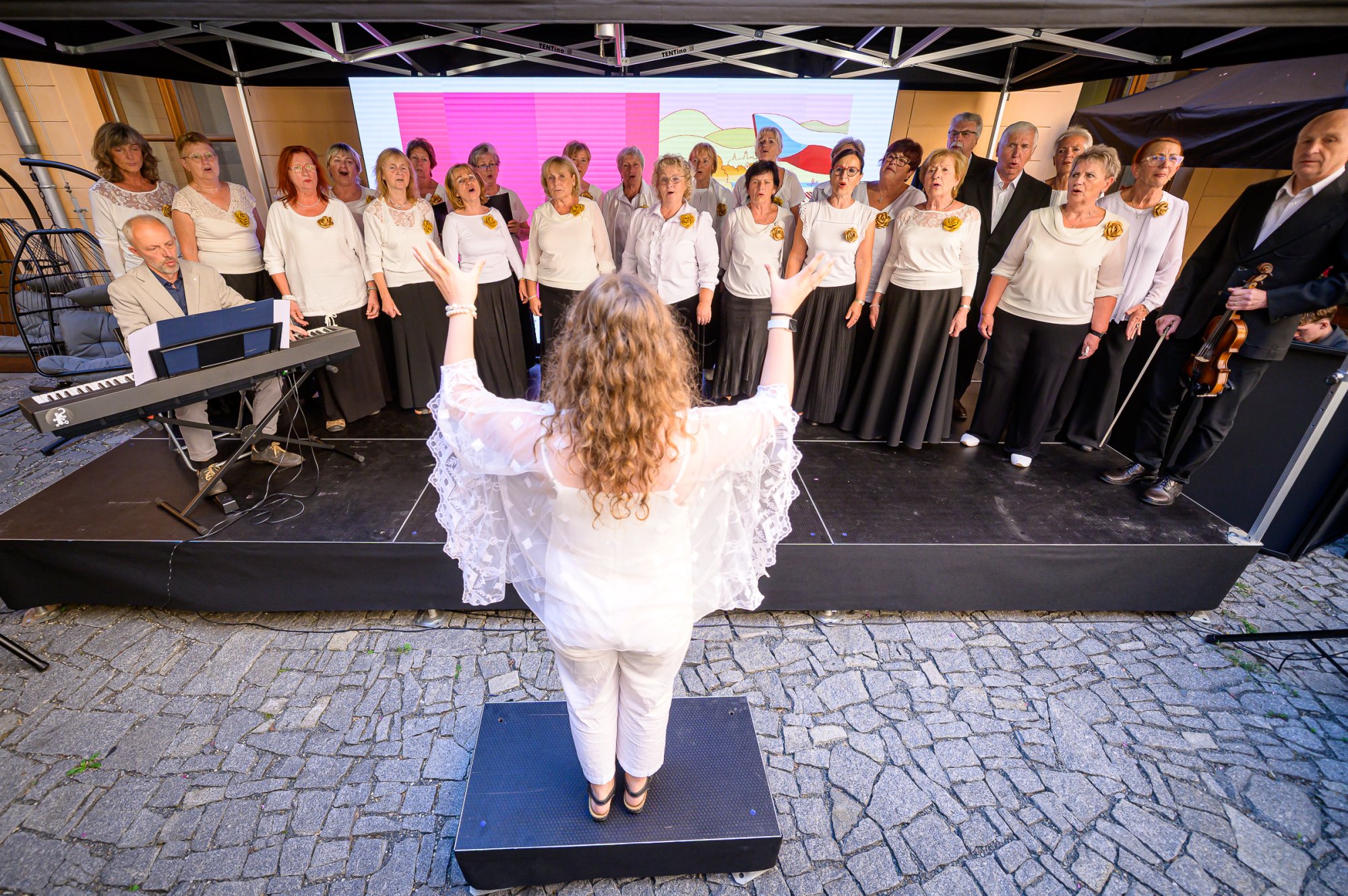 Vyslaní učitelé u krajanských komunit a lektoři českého jazyka se 27. 8. 2026 sešli v Domě zahraniční spolupráce již poosmnácté. 